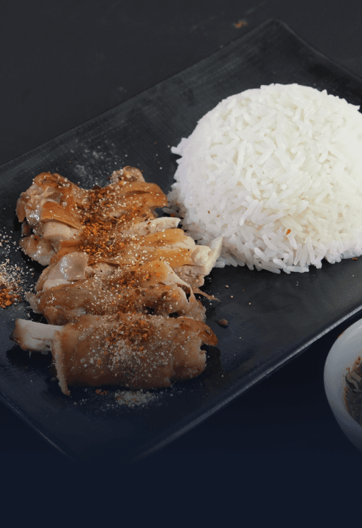 ข้าวหน้าไก่ย่าง
เสิร์ฟกับน้ำจิ้มแจ่ว